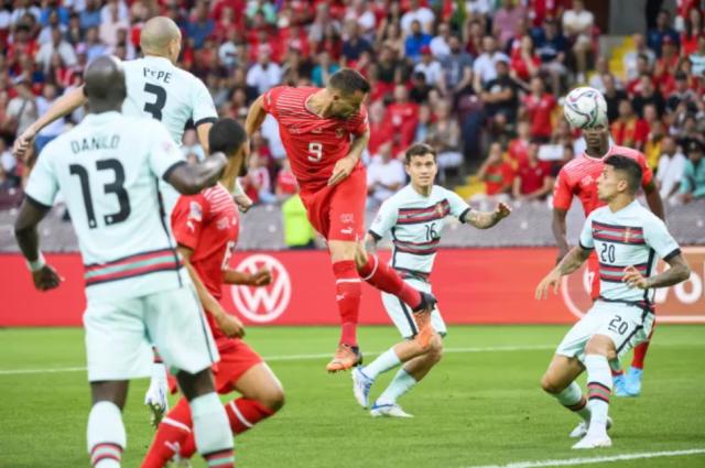 LOVE Sports-C罗缺阵 今年葡萄牙首负瑞士首胜 五盾败给奥姆林